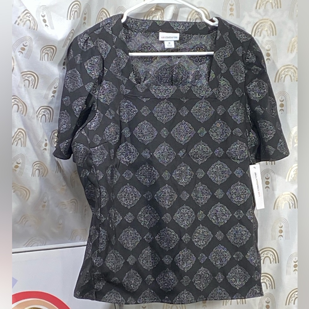 Chic Black Patterned Top